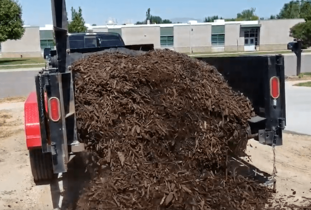 How to Haul and Unload Mulch with a Haulit Trailer